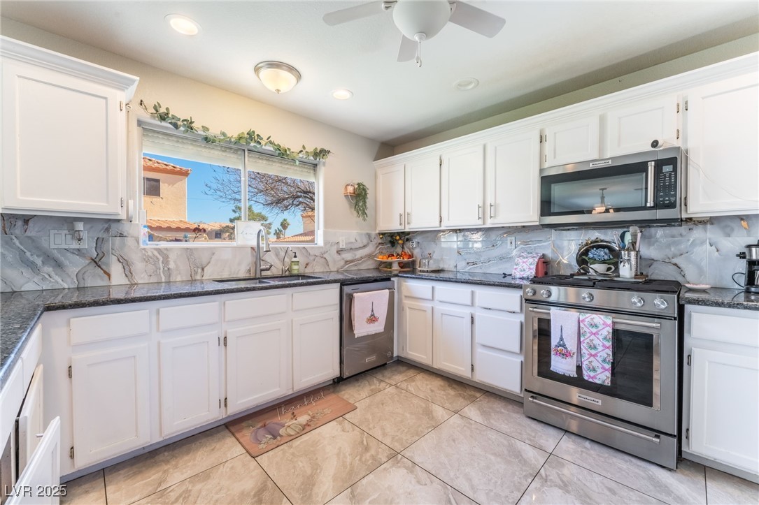 4708 Royal Sunset Court Property Photo 11