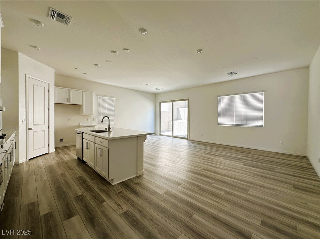 1607 Rock Kestral Street Property Photo 2