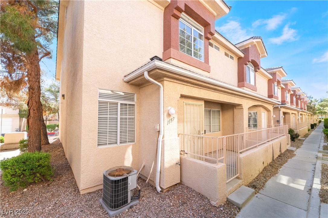 1157 Dusty Creek Street Property Photo