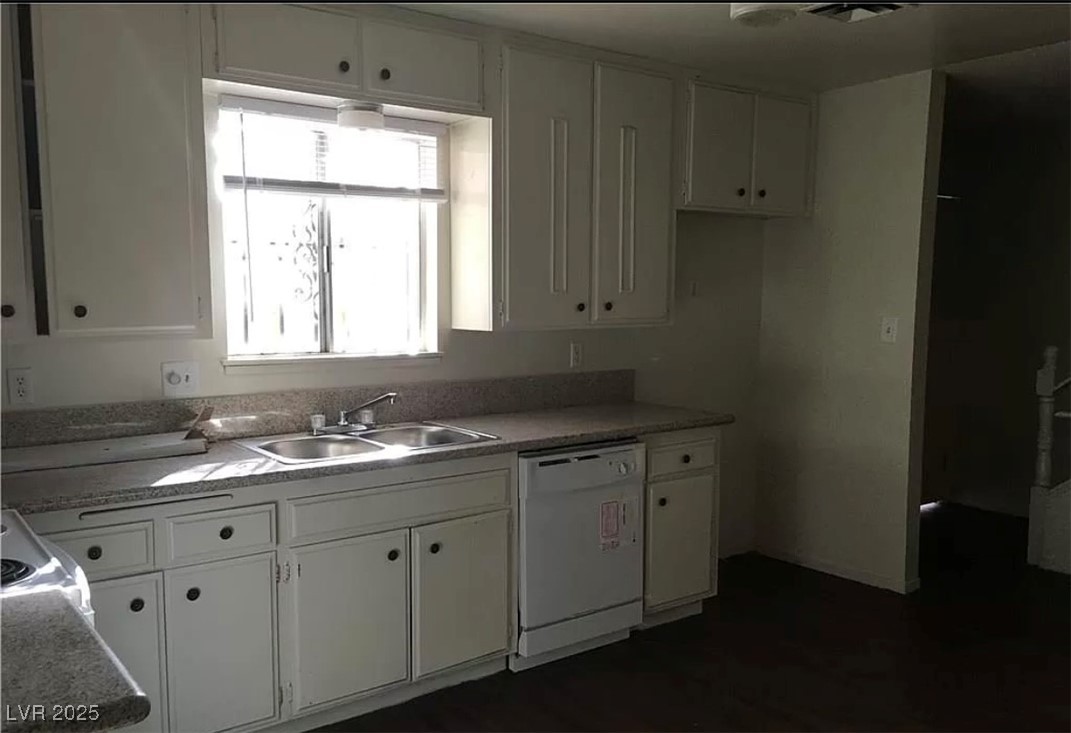146 Greenbriar Townhouse Way Property Photo 8