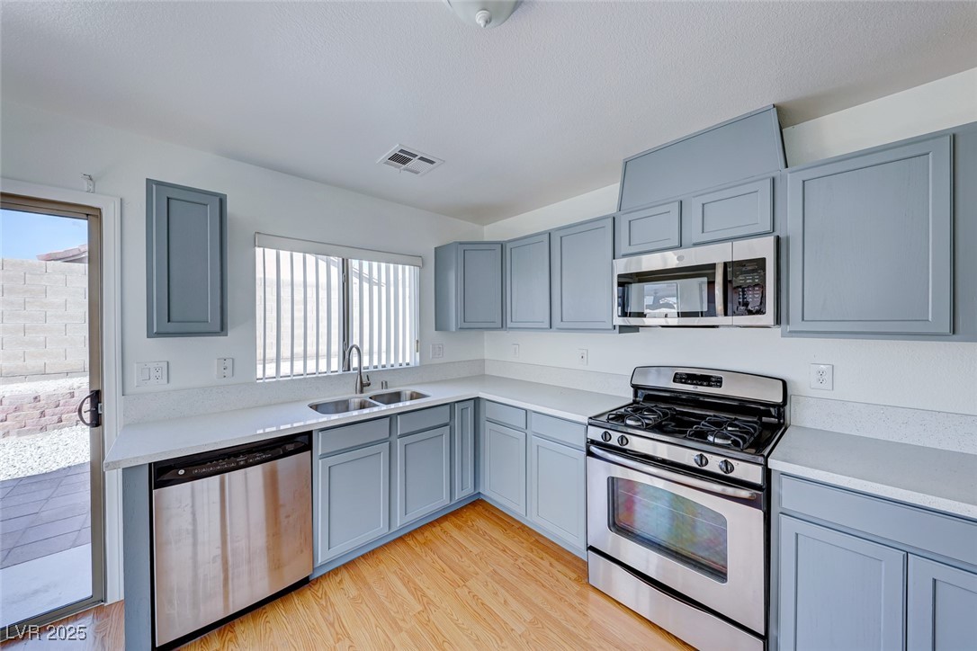 6552 Coldwater Bay Drive Property Photo 11