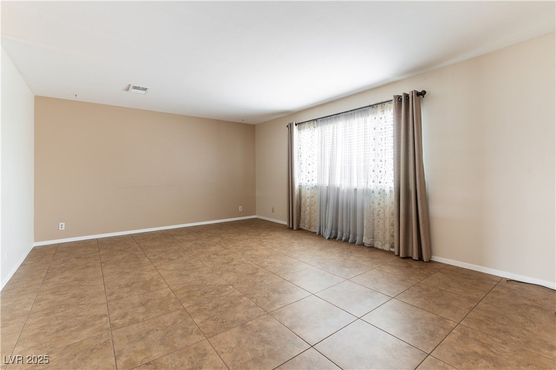 4690 San Benito Street Property Photo 6