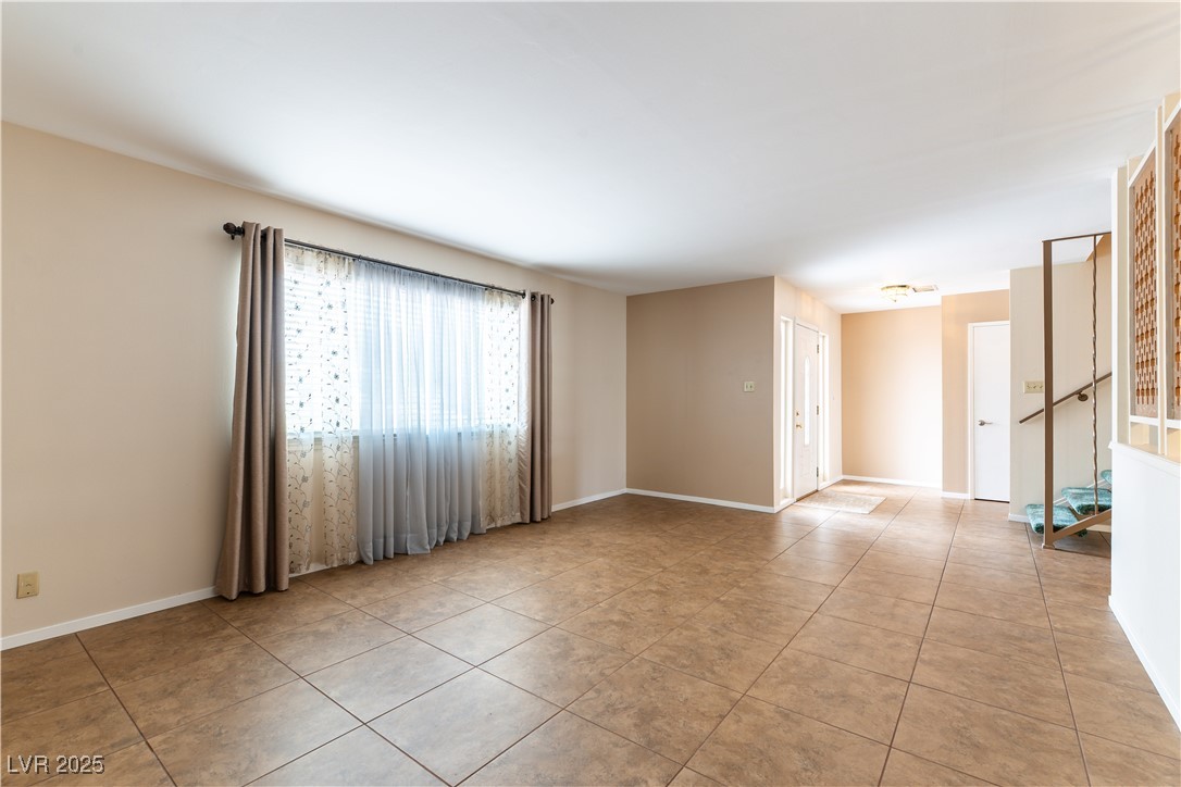 4690 San Benito Street Property Photo 8