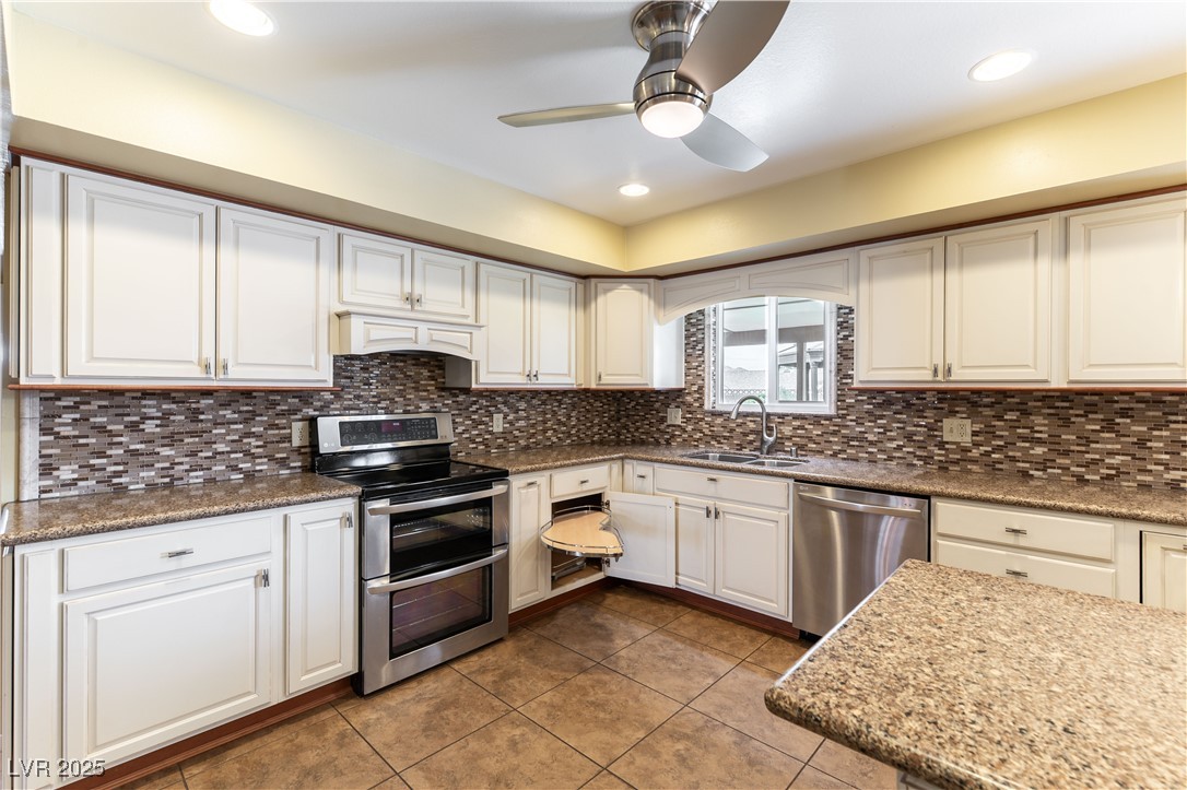 4690 San Benito Street Property Photo 15