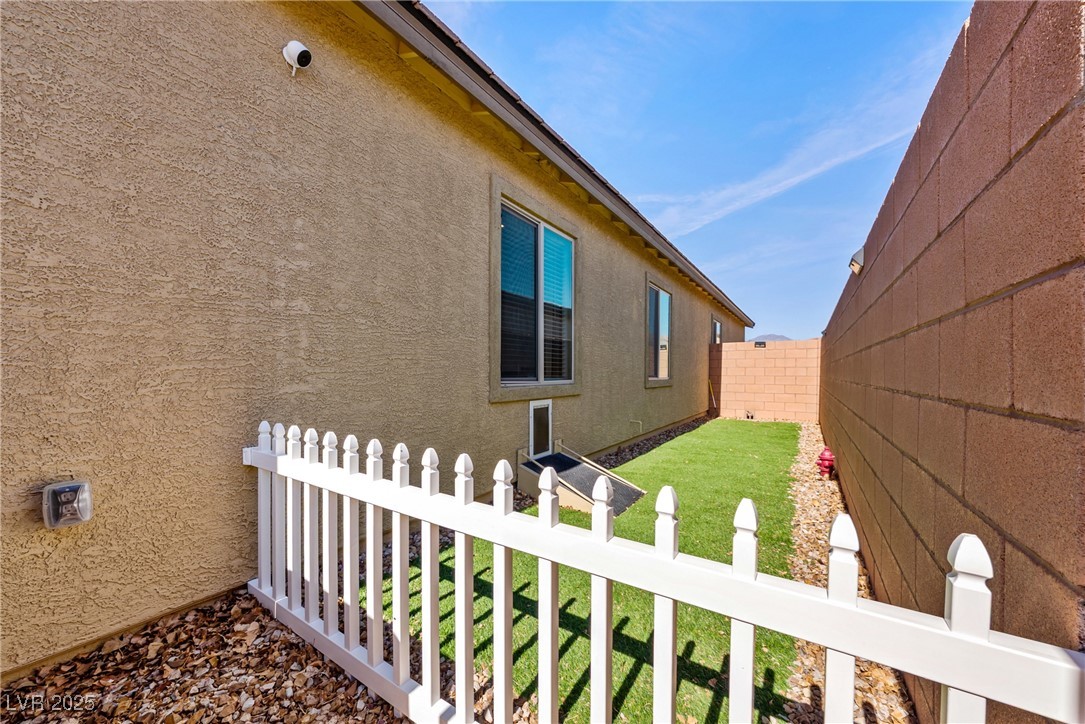 5467 Eleganza Avenue Property Photo 35