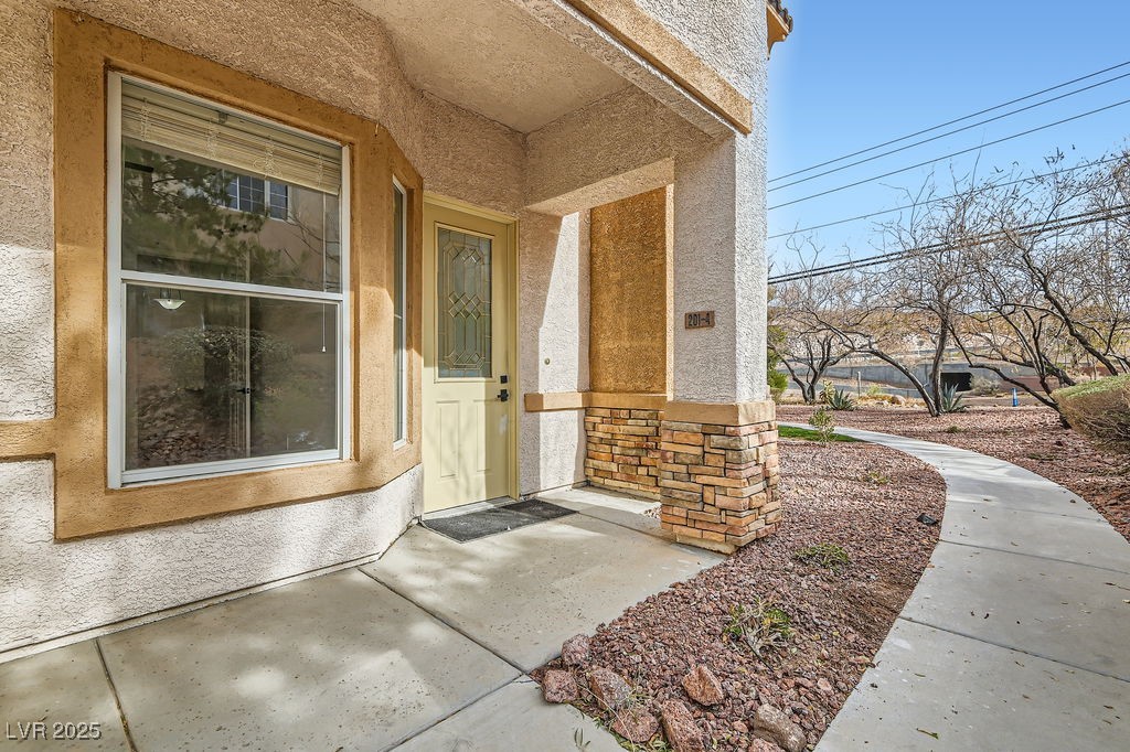 201 Kaelyn Street 4 Property Photo 1