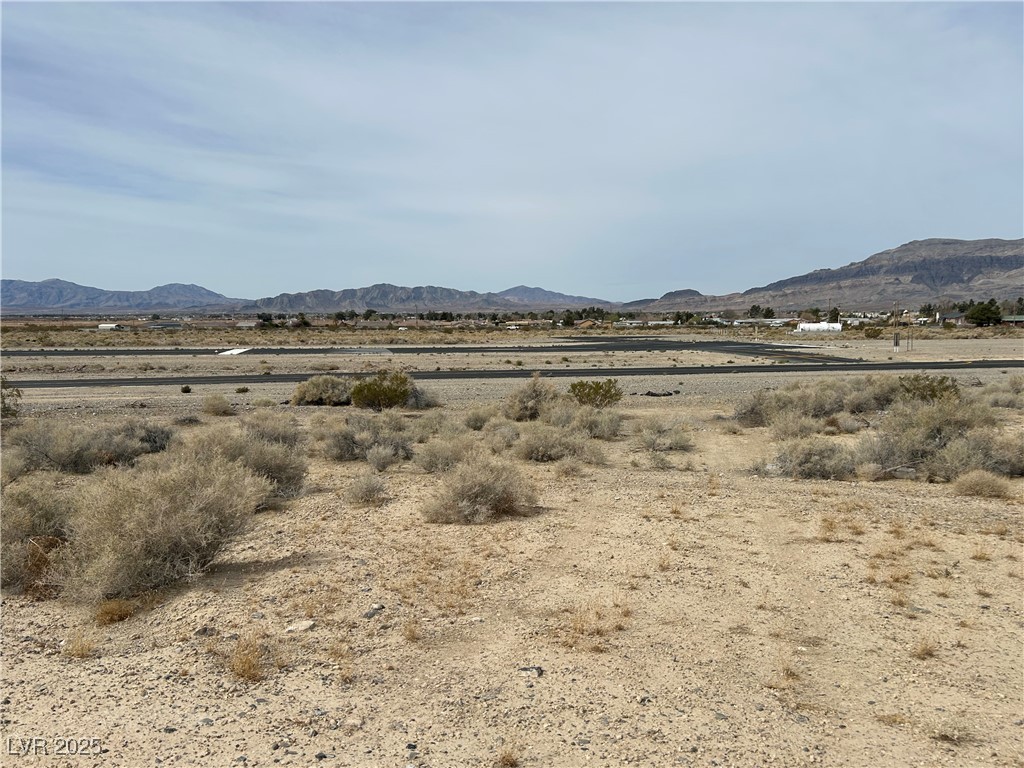 1101 East Simkins Road Property Photo 4