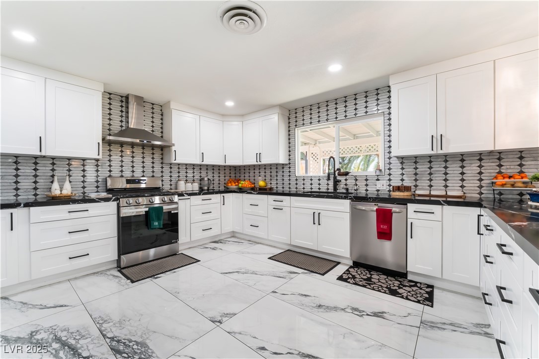1920 Parkchester Drive Property Photo