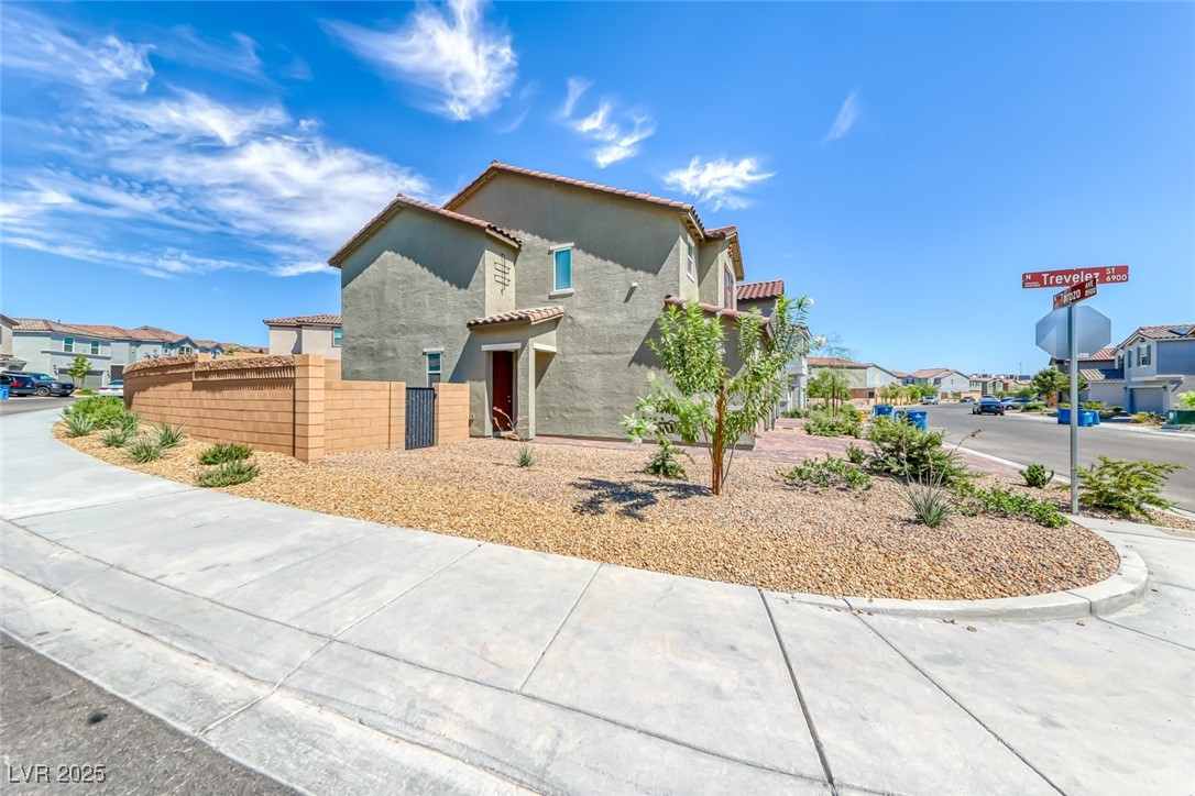 8502 Torozo Avenue Property Photo 3