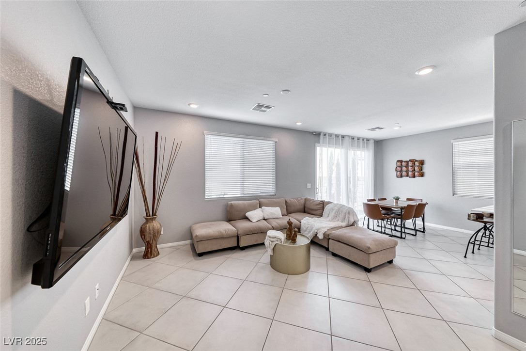8502 Torozo Avenue Property Photo 10