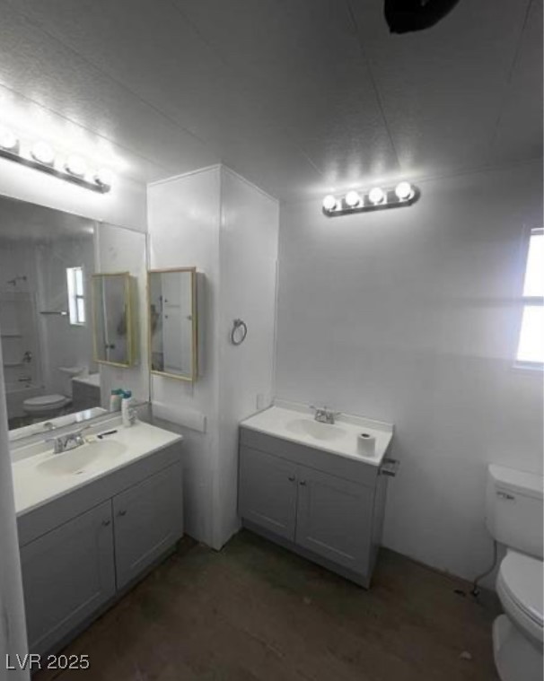 5580 East Carey Avenue Property Photo 14