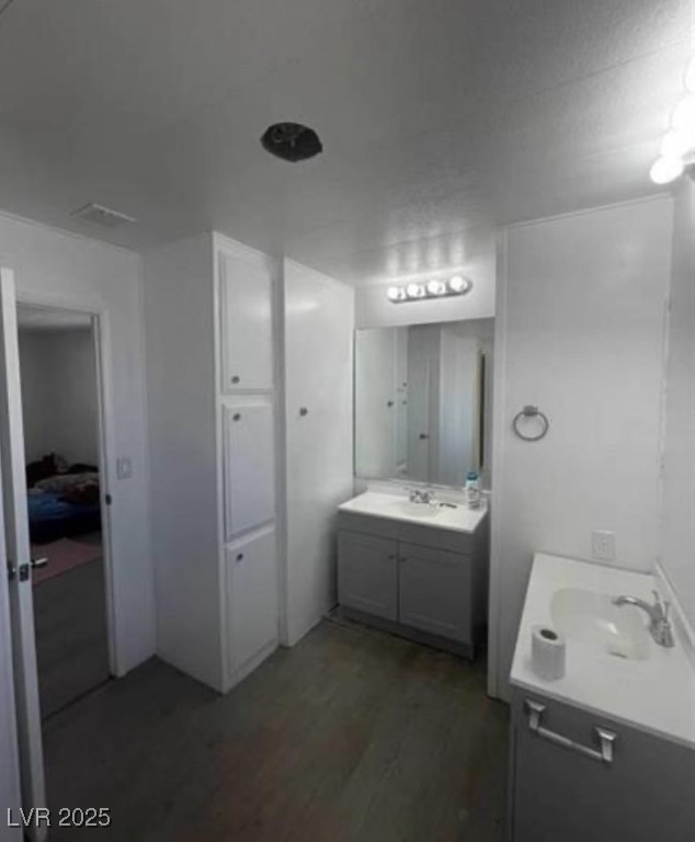 5580 East Carey Avenue Property Photo 18