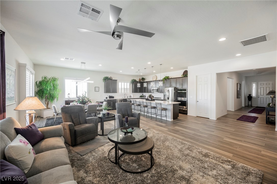 6225 Gambetta Street Property Photo 8
