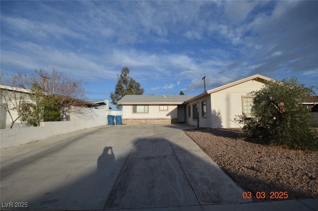 301 Falcon Lane Property Photo