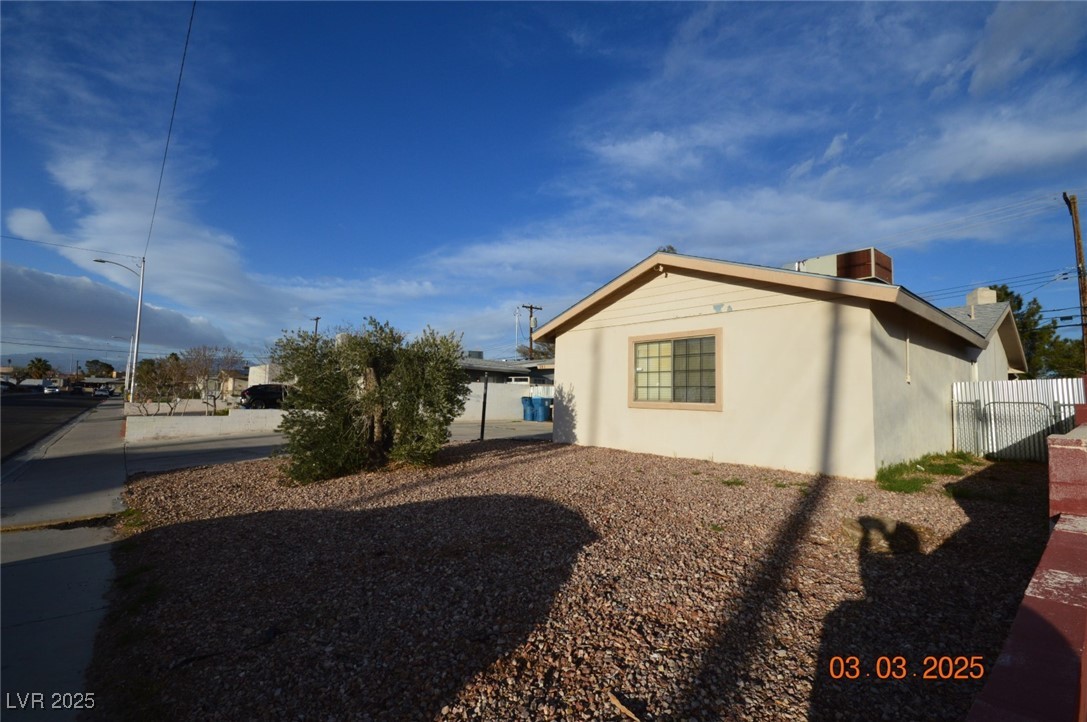 301 Falcon Lane Property Photo 2