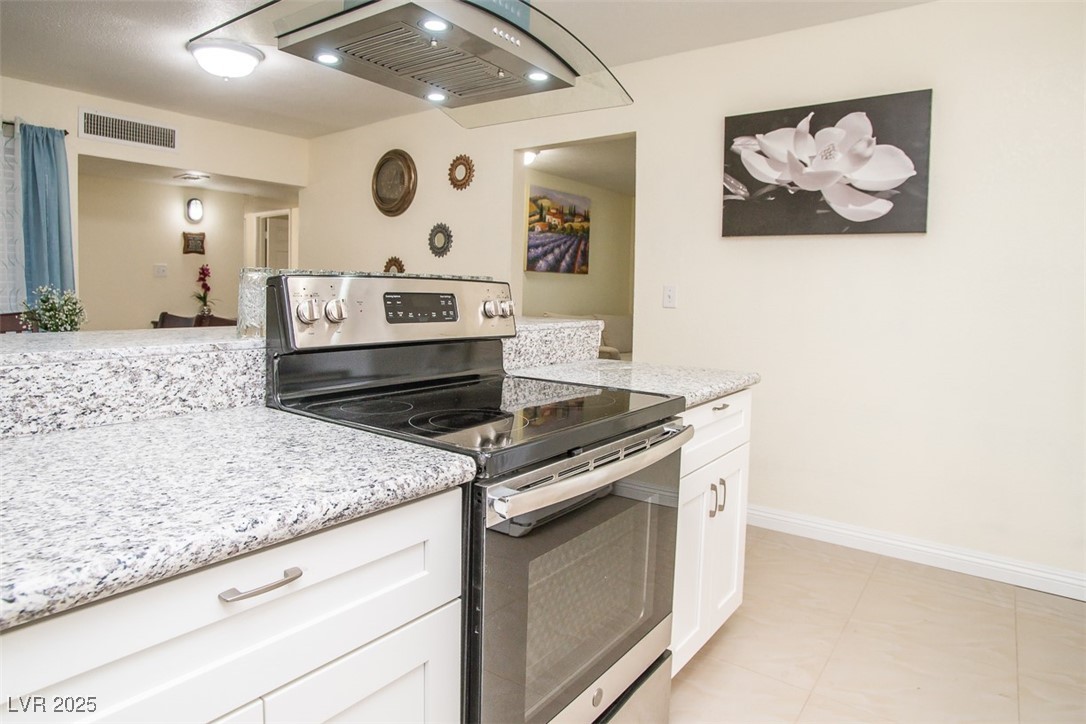 301 Falcon Lane Property Photo 13