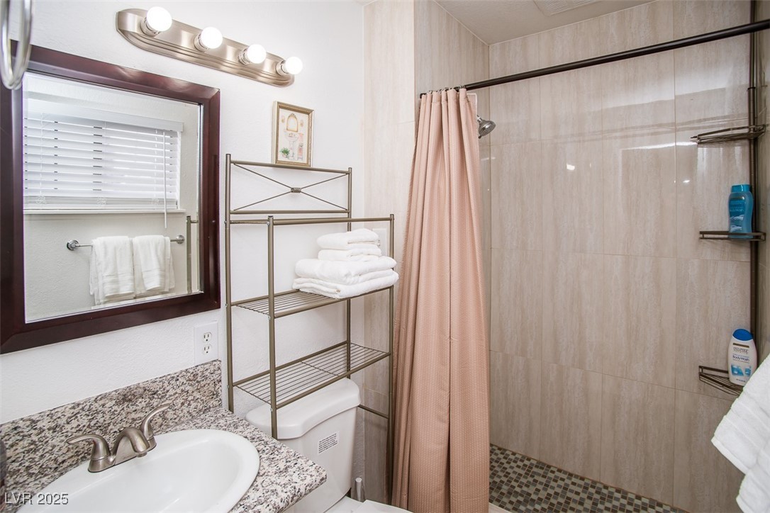 301 Falcon Lane Property Photo 34