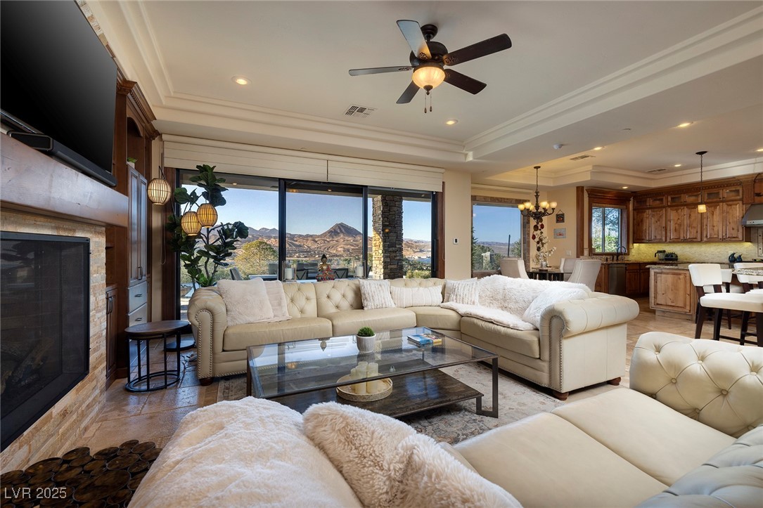 10 Via Potenza Court Property Photo 3