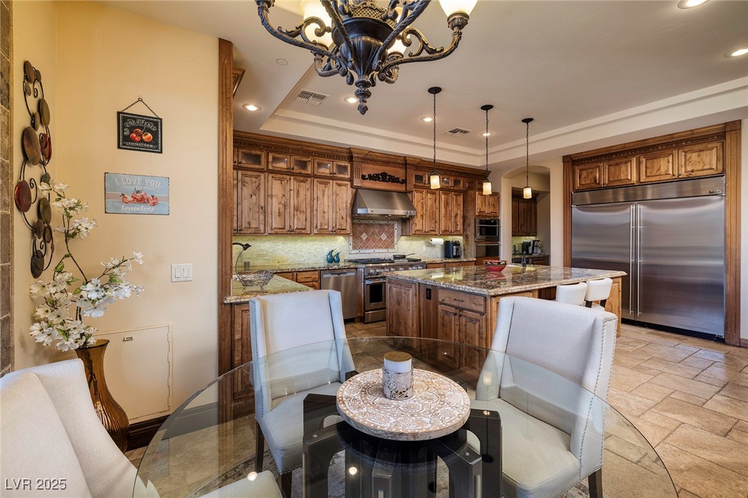 10 Via Potenza Court Property Photo 10