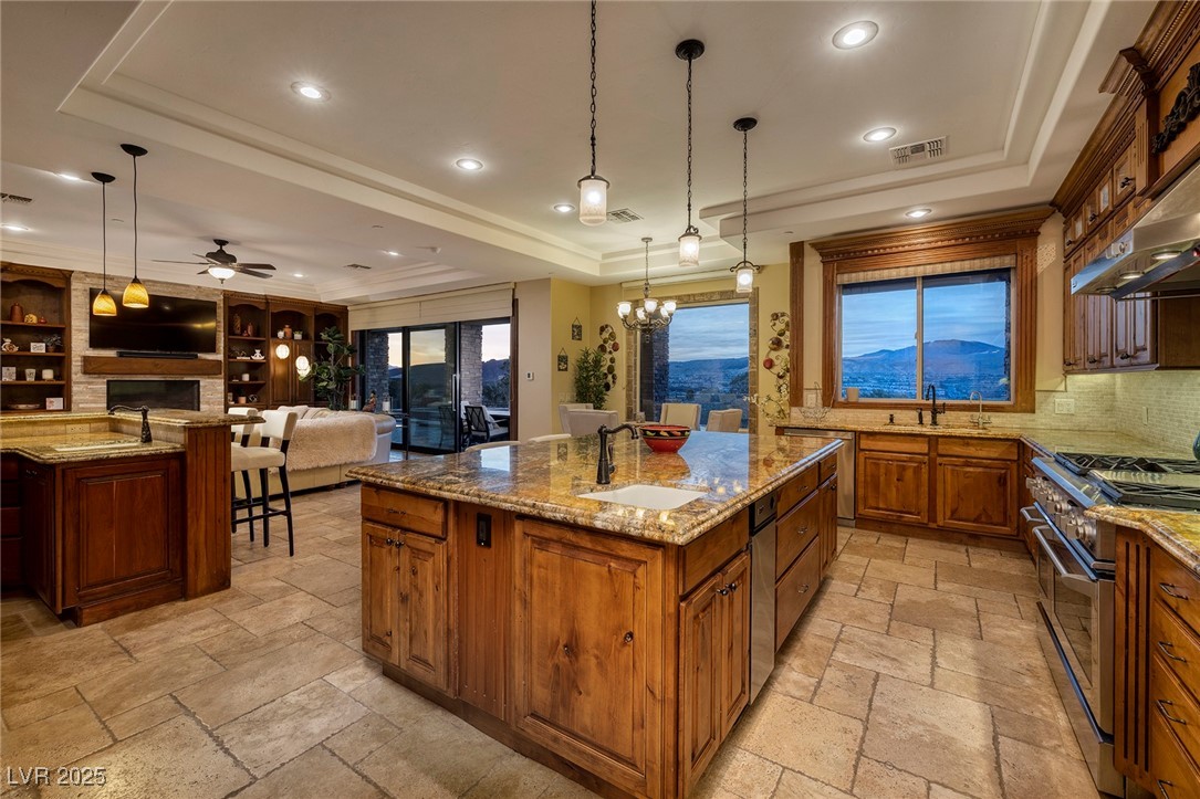 10 Via Potenza Court Property Photo 11