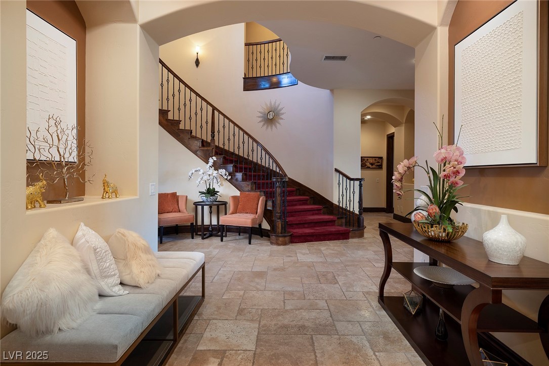 10 Via Potenza Court Property Photo 12
