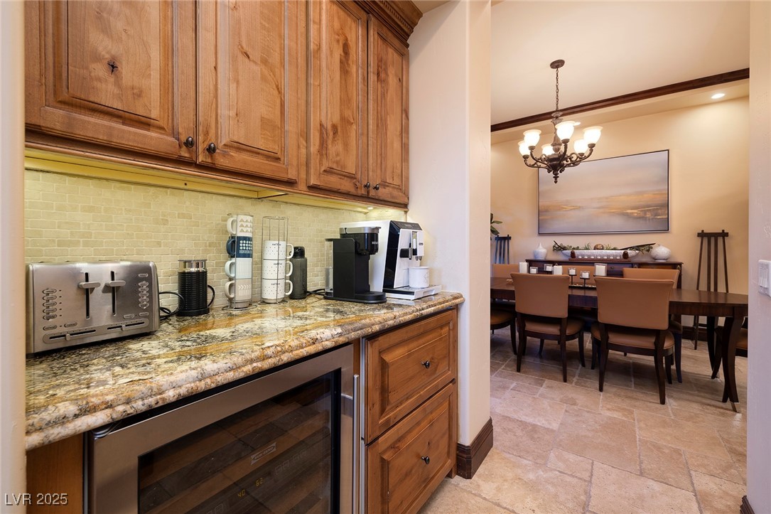 10 Via Potenza Court Property Photo 15