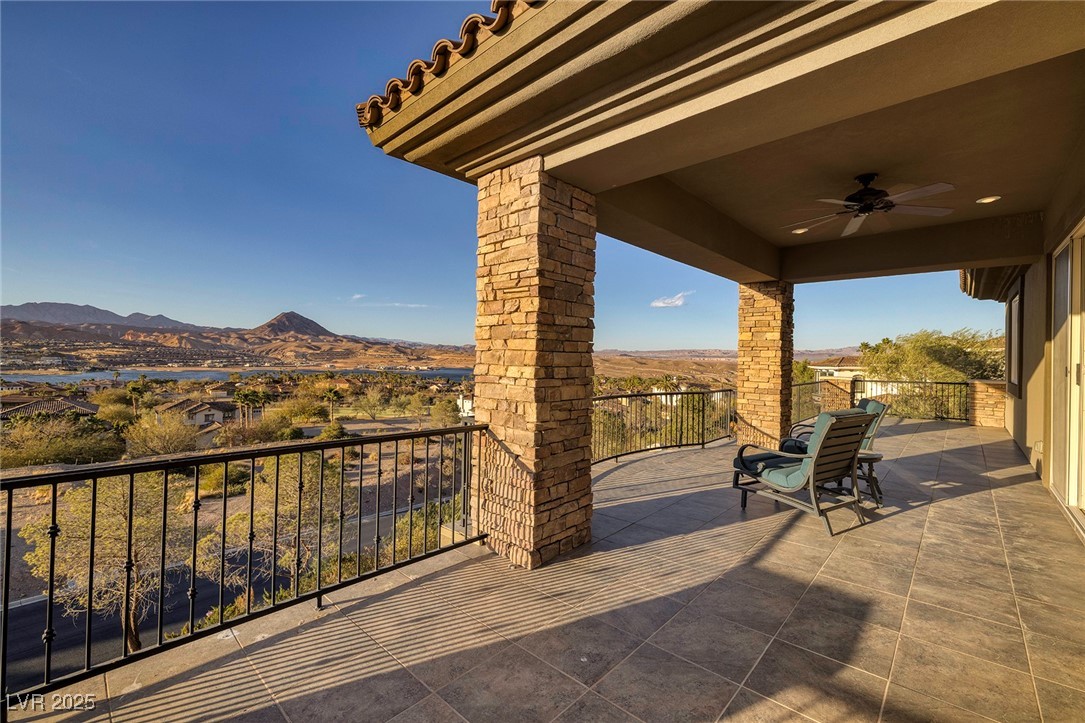 10 Via Potenza Court Property Photo 16
