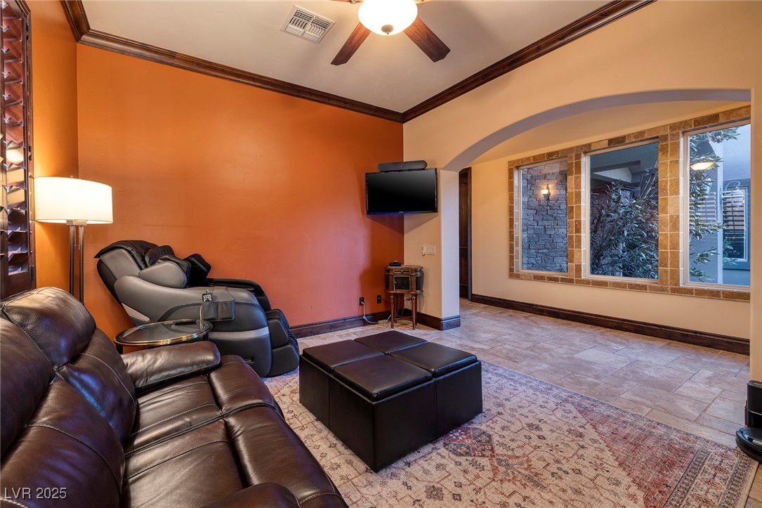 10 Via Potenza Court Property Photo 24