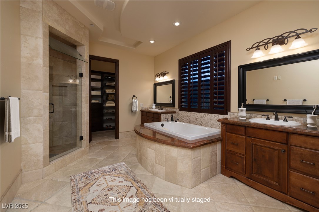 10 Via Potenza Court Property Photo 35