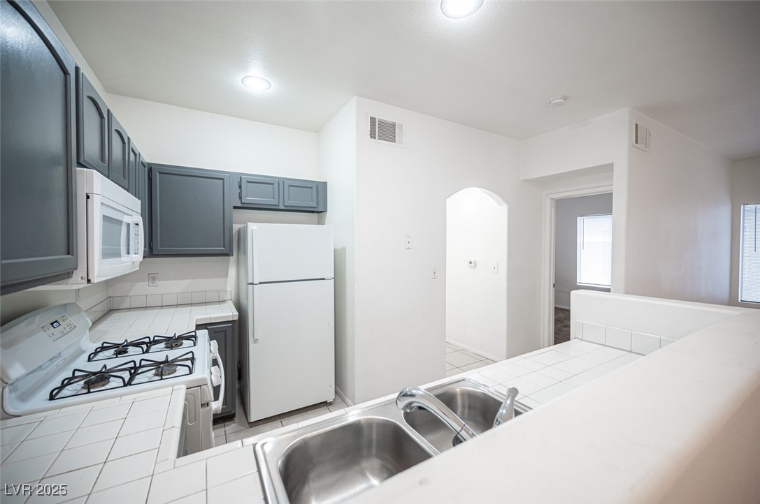 1704 North Jones Boulevard Property Photo 12