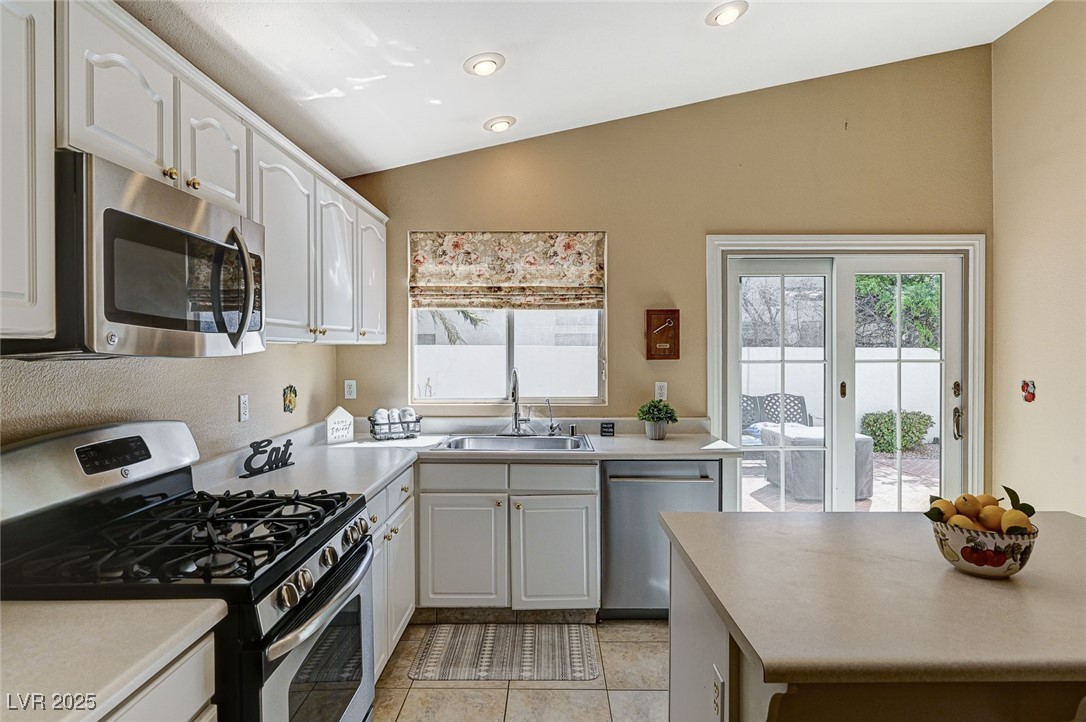 280 Pear Meadow Street Property Photo 14