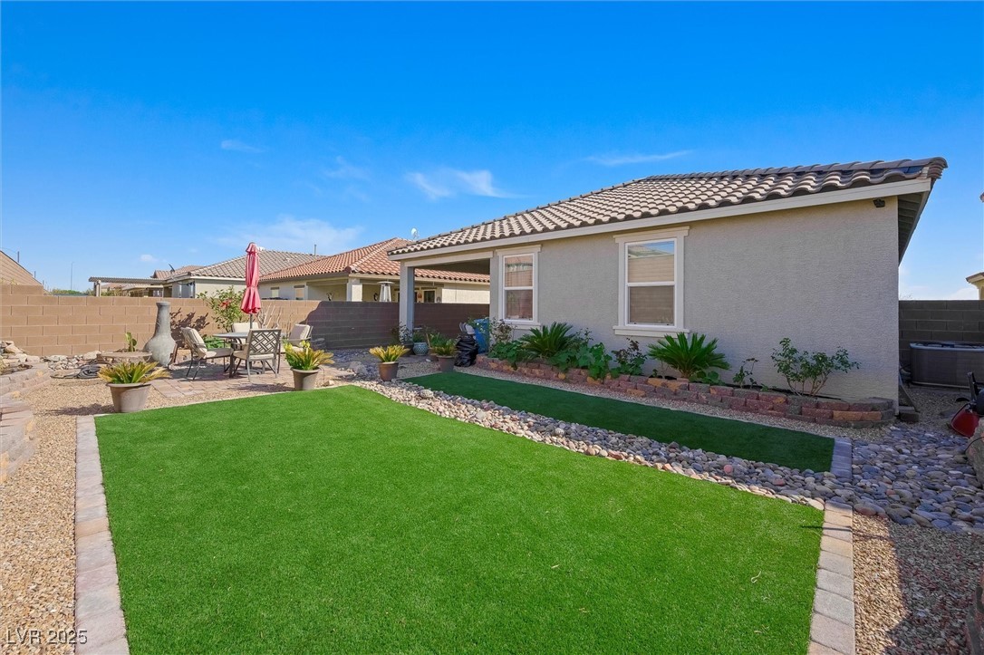 984 Brilliant Meadow Avenue Property Photo 5