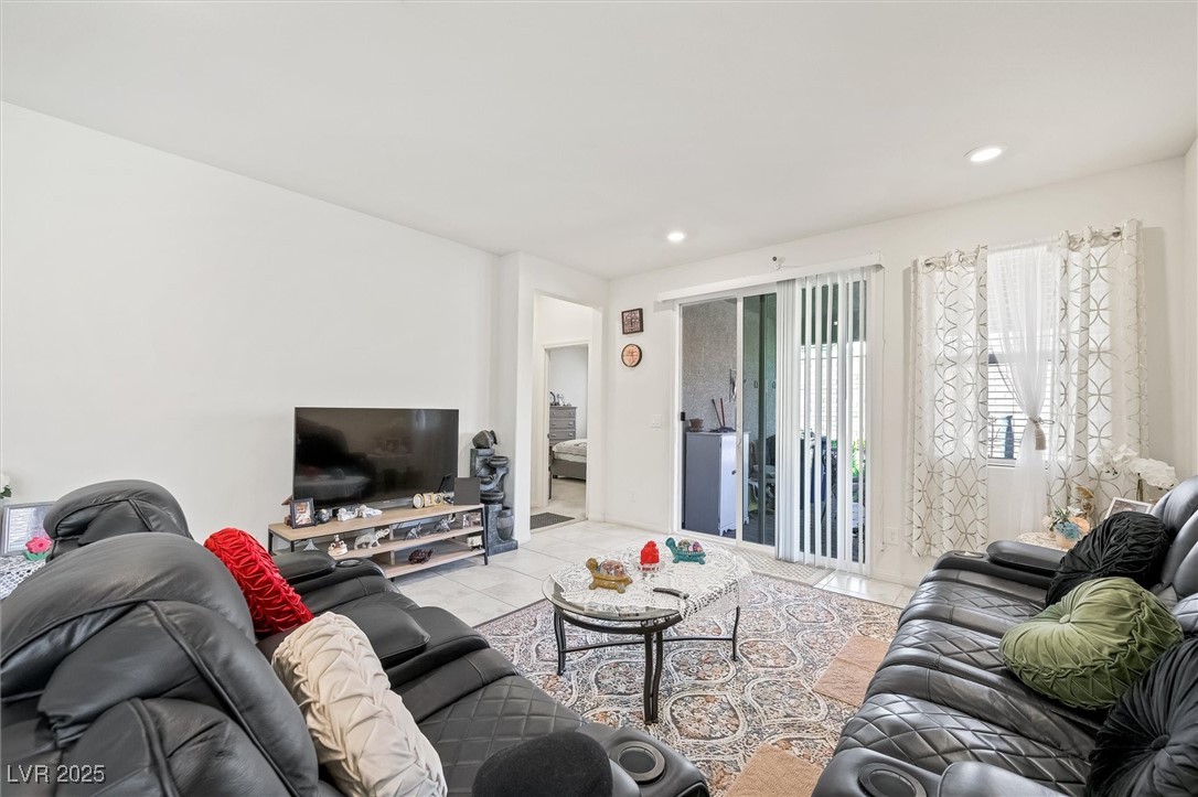 984 Brilliant Meadow Avenue Property Photo 39