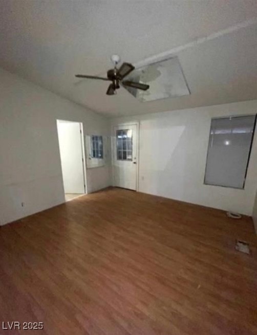 5988 Castlemont Avenue Property Photo 16