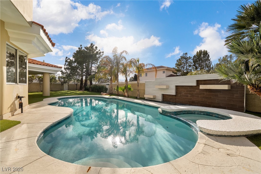 42 Sawgrass Court Property Photo 6