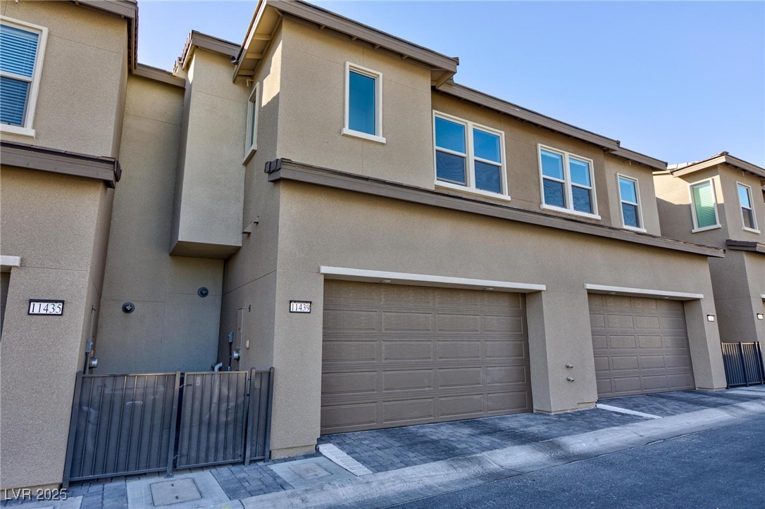 11439 Peak Landing Avenue Property Photo 6