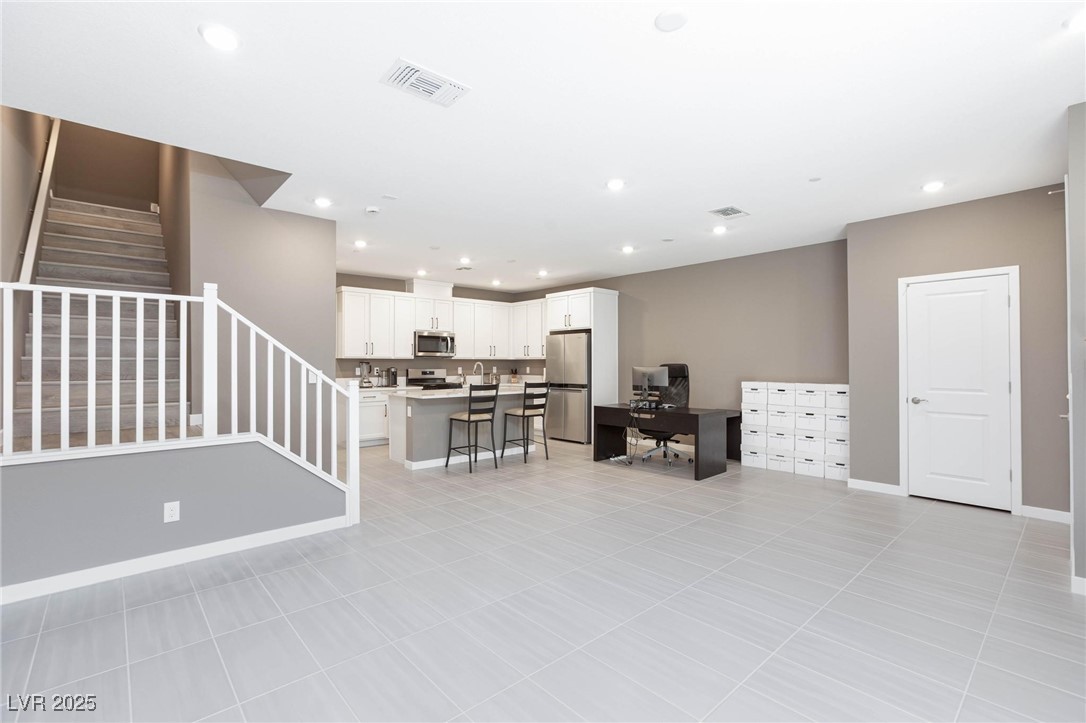 11439 Peak Landing Avenue Property Photo 8