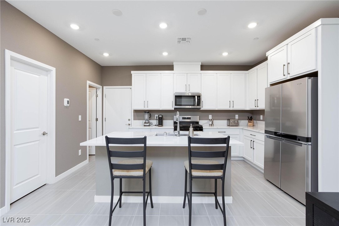 11439 Peak Landing Avenue Property Photo 10