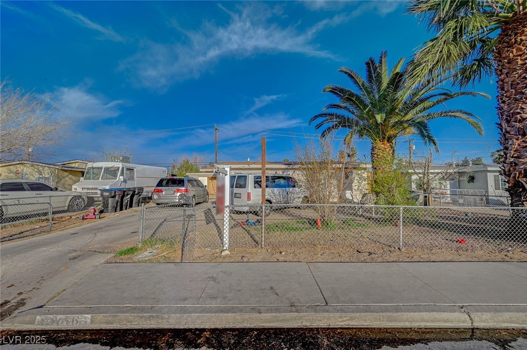 2716 Saint George Street Property Photo