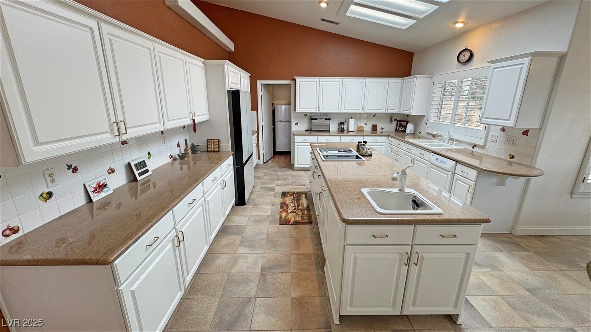 1211 Bourbon Street Property Photo 23