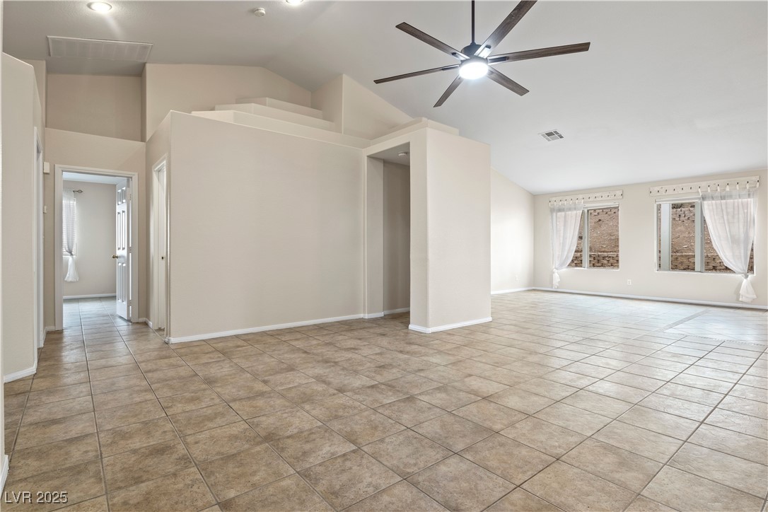 845 Holly Lake Way Property Photo 8