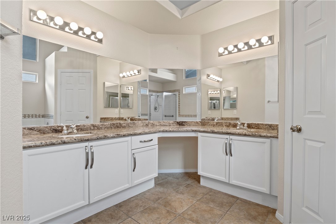 845 Holly Lake Way Property Photo 10