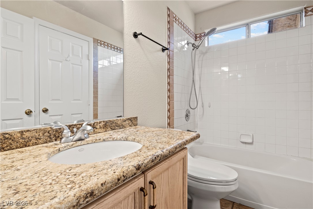 845 Holly Lake Way Property Photo 13