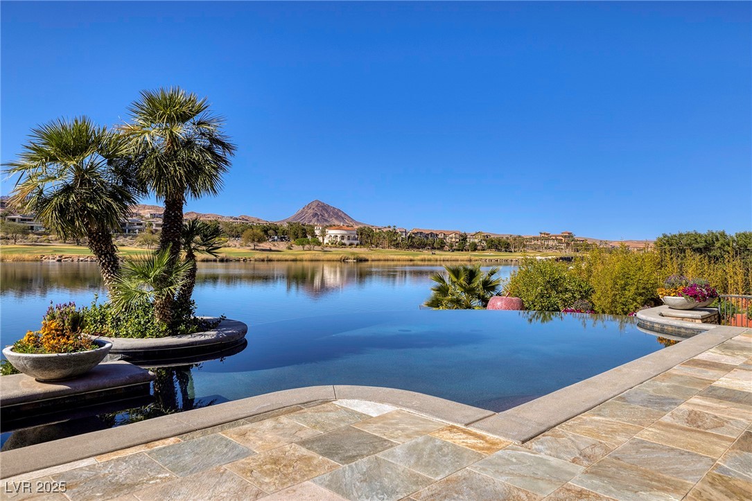 2661282 Property Photo