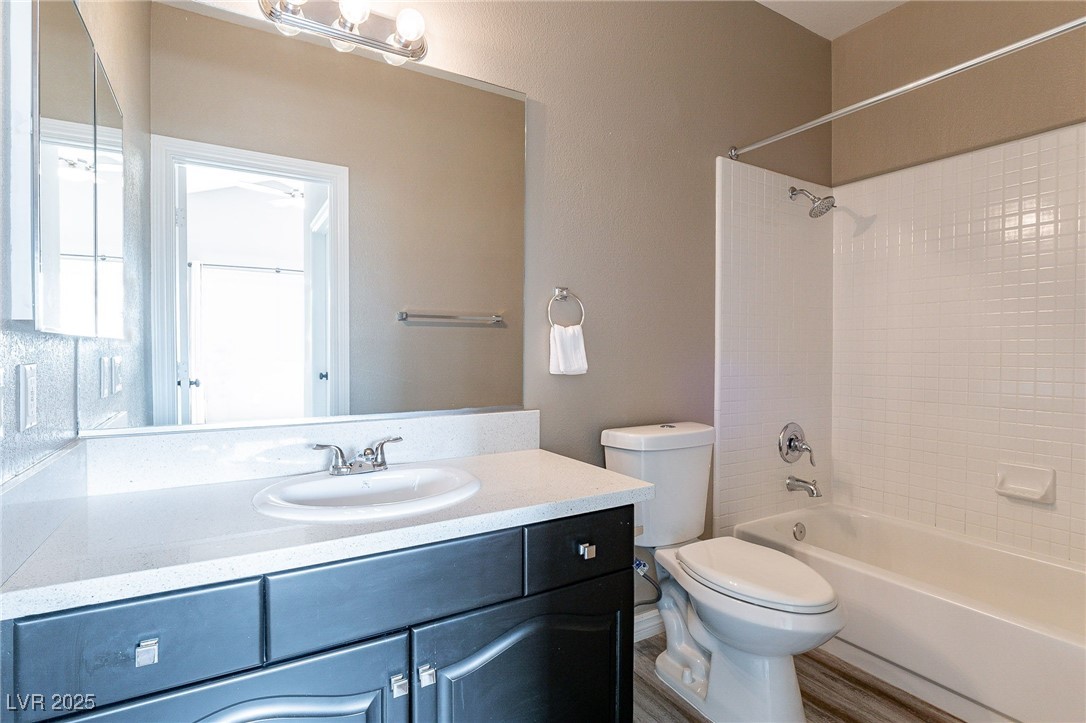 8100 Lake Hills Drive Property Photo 49