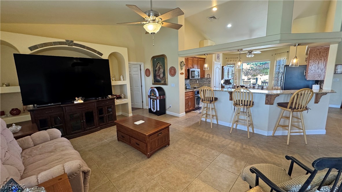 2300 South Washoe Avenue Property Photo 8