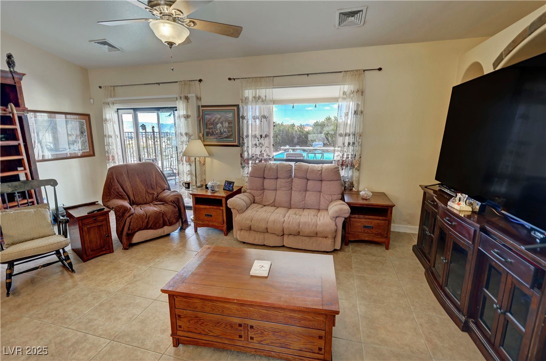 2300 South Washoe Avenue Property Photo 9
