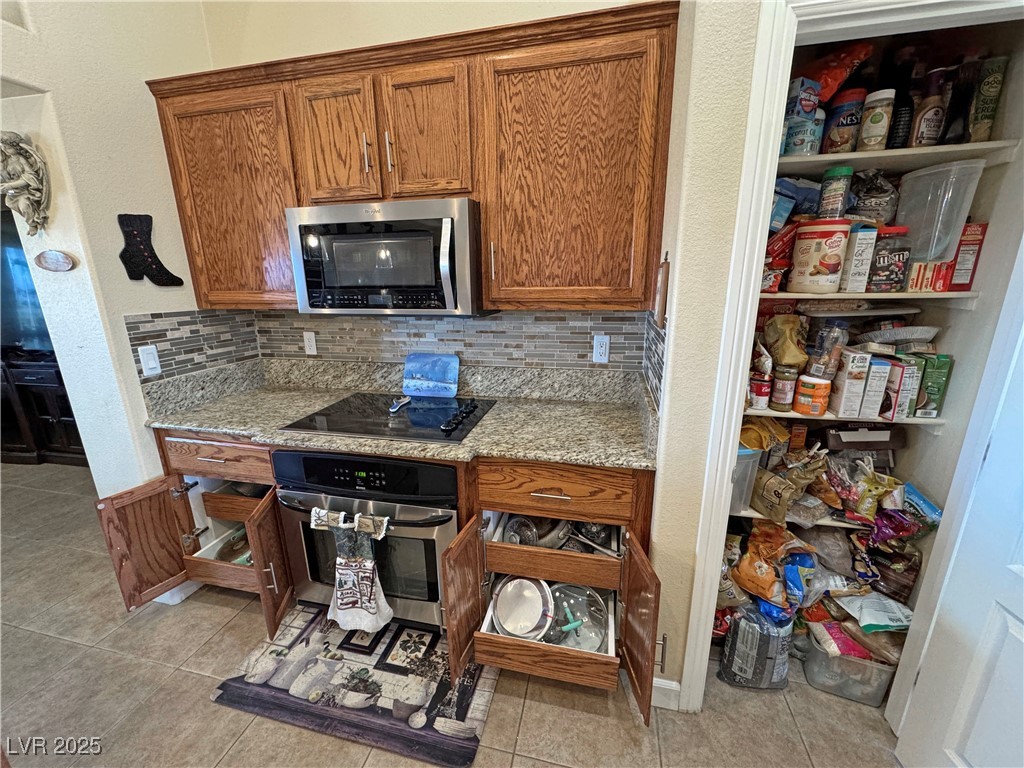 2300 South Washoe Avenue Property Photo 16