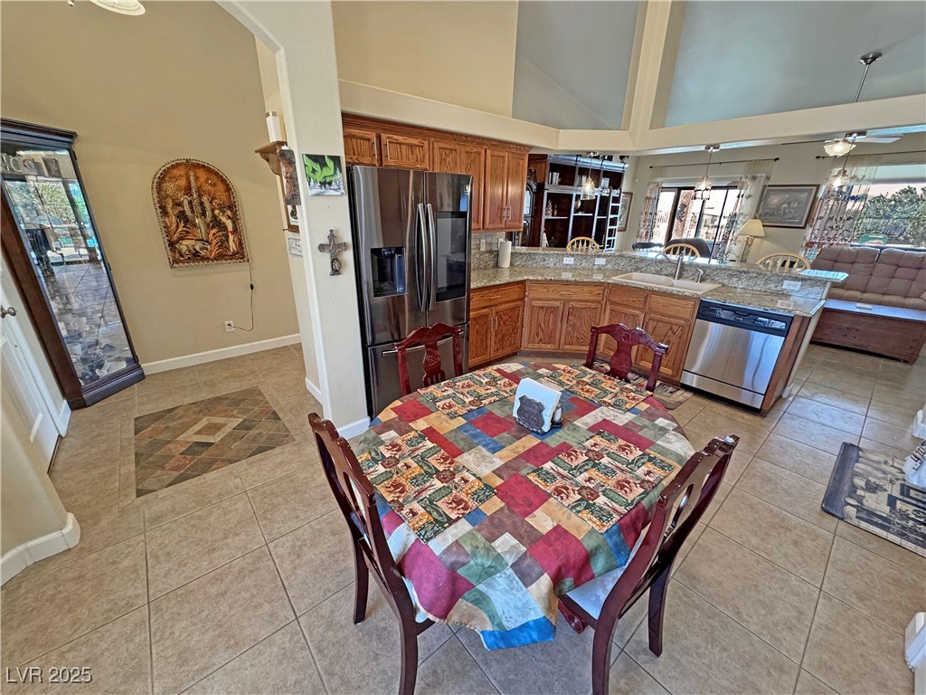 2300 South Washoe Avenue Property Photo 19