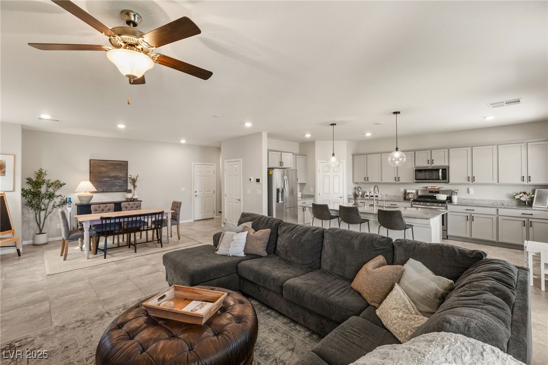7717 Rosebark Cliffs Street Property Photo 2